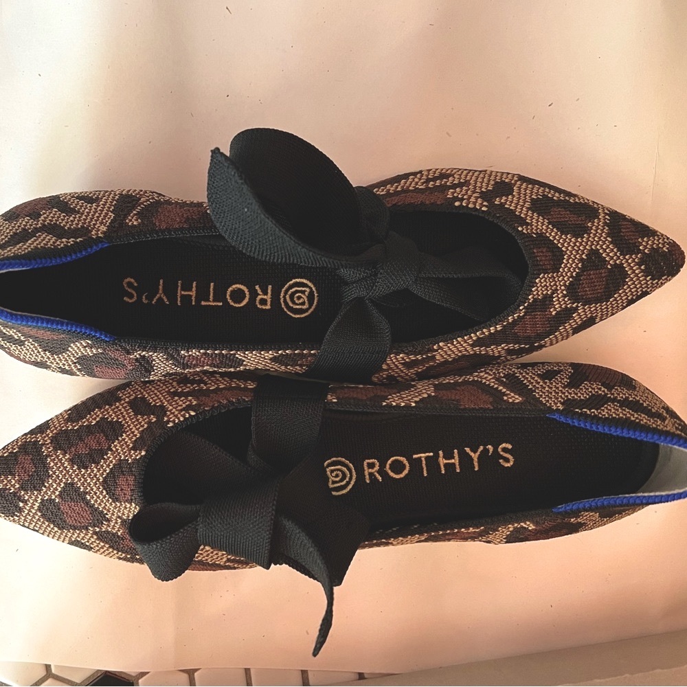 Leopard print Rothy bow shoes. Worn once.